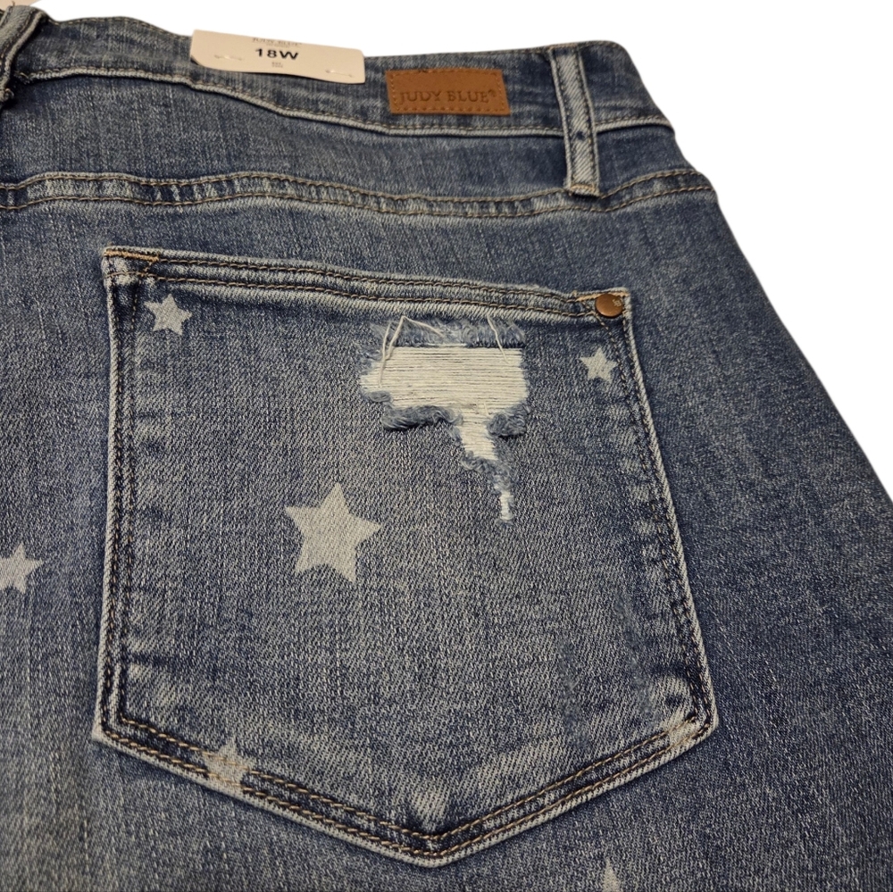 Women’s 18W Star Crossed Distressed Mid-Rise Boyfriend Rolled Hem Jeans - Picture 5 of 6